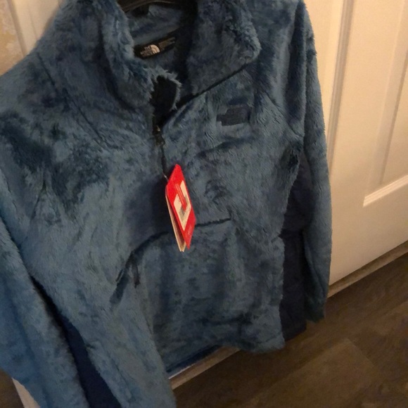 The North Face NWT soft pullover. - Picture 3 of 3